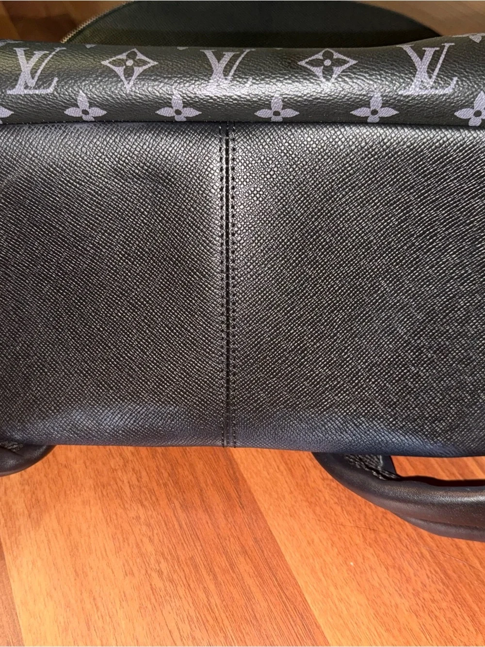 Louis Vuitton elegant louis